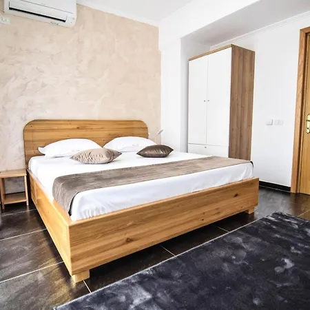 Victor 403 Apartment