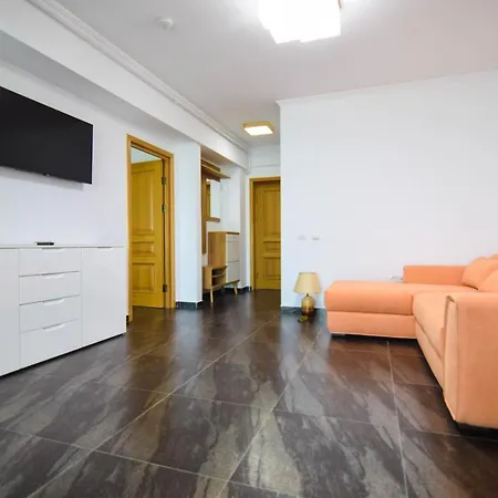 Victor 403 Apartment *